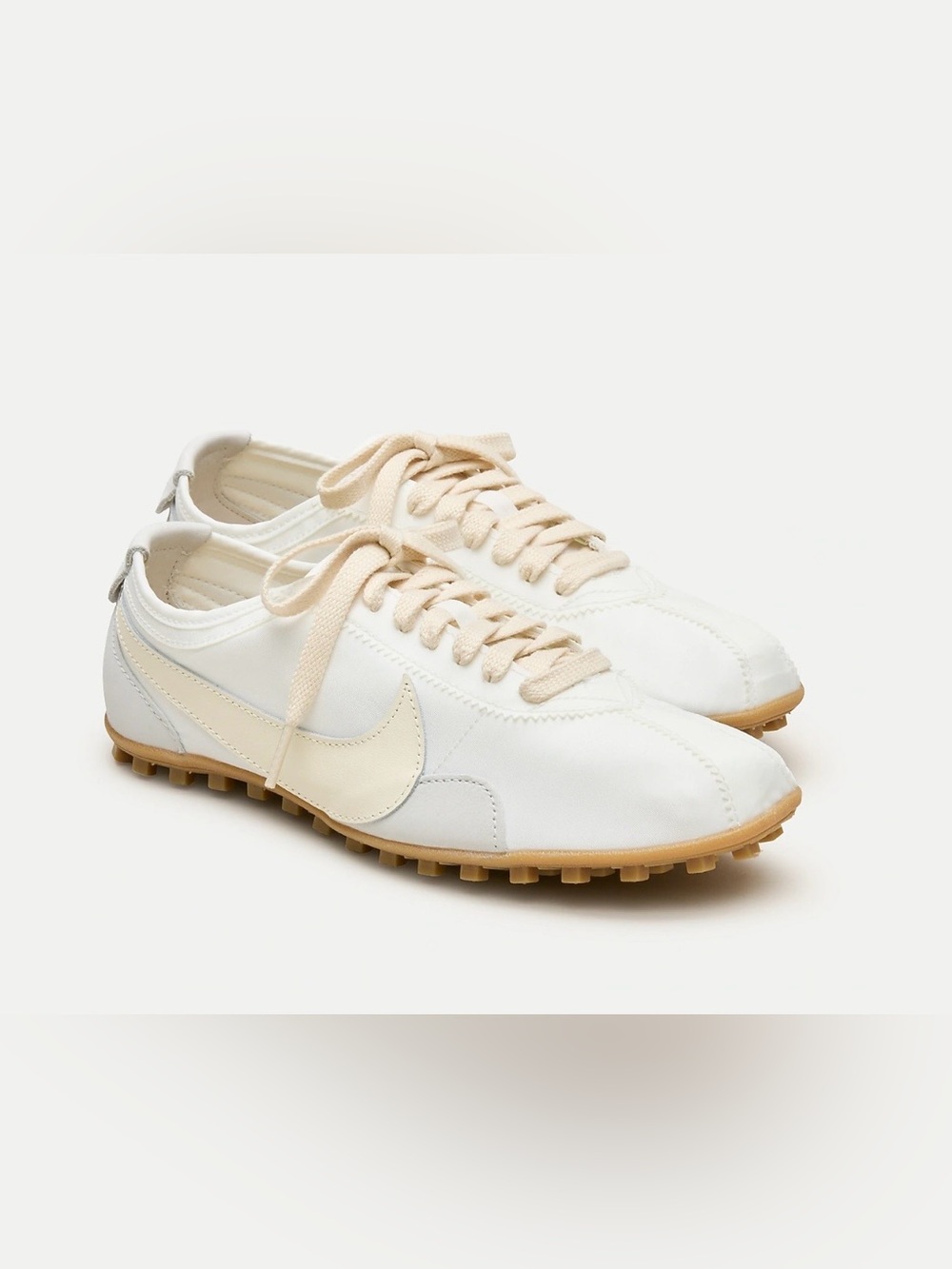 Nike Men’s White & Cream Retro Waffle Sneakers